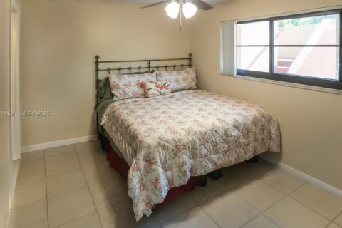 Купить кондоминиум в Плантация, Флорида 2 спальни, 90.12м2, № 1993132 - фото 11