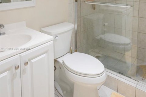 Купить кондоминиум в Плантация, Флорида 2 спальни, 90.12м2, № 1993132 - фото 12