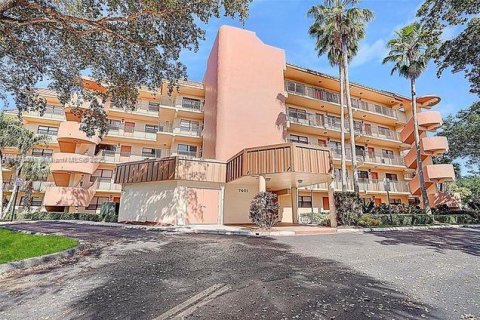 Купить кондоминиум в Плантация, Флорида 2 спальни, 90.12м2, № 1993132 - фото 18