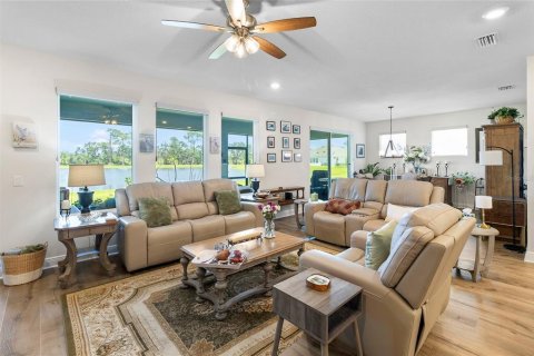 Villa ou maison à vendre à Parrish, Floride: 4 chambres, 227.52 m2 № 1721485 - photo 18
