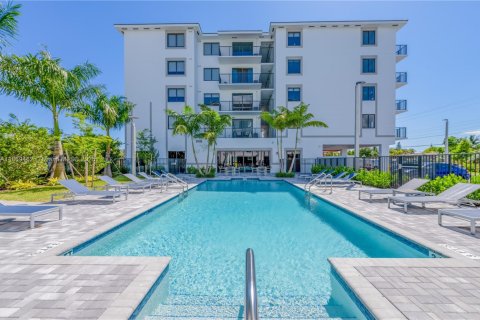 House in Miami-Dade, Florida 2 bedrooms, 101.26 sq.m. № 1979398 - photo 1