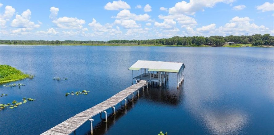 Villa ou maison à Hawthorne, Floride 3 chambres, 150.32 m2 № 1791961