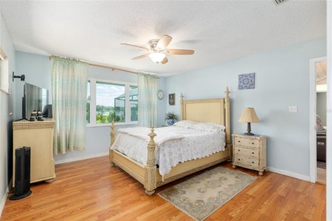 House in Hawthorne, Florida 3 bedrooms, 150.32 sq.m. № 1791961 - photo 29