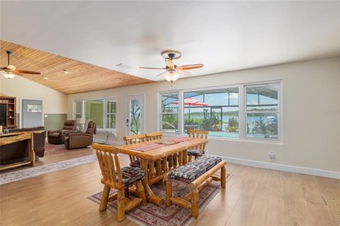 House in Hawthorne, Florida 3 bedrooms, 150.32 sq.m. № 1791961 - photo 16