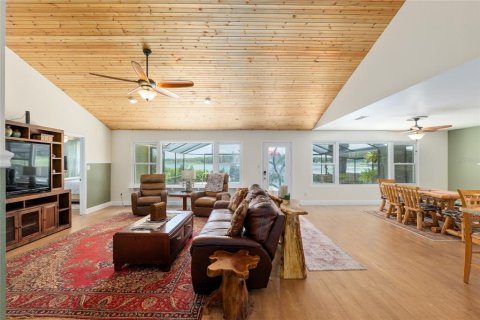 House in Hawthorne, Florida 3 bedrooms, 150.32 sq.m. № 1791961 - photo 7