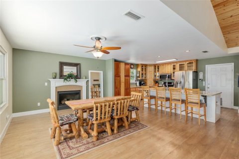 House in Hawthorne, Florida 3 bedrooms, 150.32 sq.m. № 1791961 - photo 15