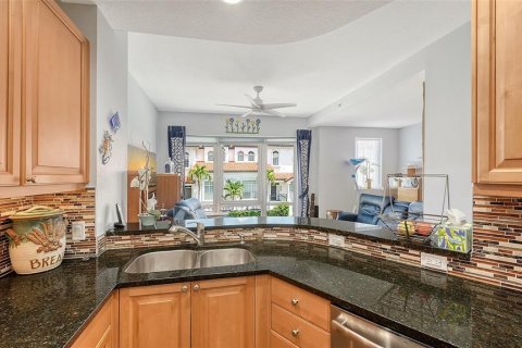 Touwnhouse à vendre à Sarasota, Floride: 2 chambres, 212.75 m2 № 1680455 - photo 19