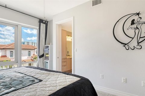 Touwnhouse à vendre à Sarasota, Floride: 2 chambres, 212.75 m2 № 1680455 - photo 28