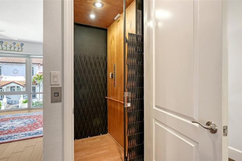 Touwnhouse à vendre à Sarasota, Floride: 2 chambres, 212.75 m2 № 1680455 - photo 10