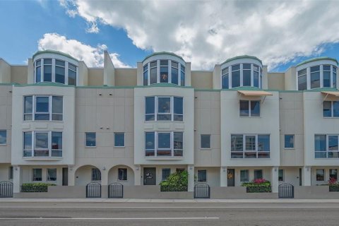 Touwnhouse à vendre à Sarasota, Floride: 2 chambres, 212.75 m2 № 1680455 - photo 4