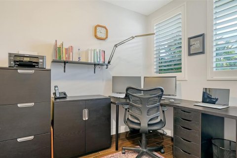 Touwnhouse à vendre à Sarasota, Floride: 2 chambres, 212.75 m2 № 1680455 - photo 6