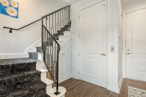 Touwnhouse à vendre à Sarasota, Floride: 2 chambres, 212.75 m2 № 1680455 - photo 9