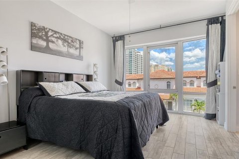 Touwnhouse à vendre à Sarasota, Floride: 2 chambres, 212.75 m2 № 1680455 - photo 27