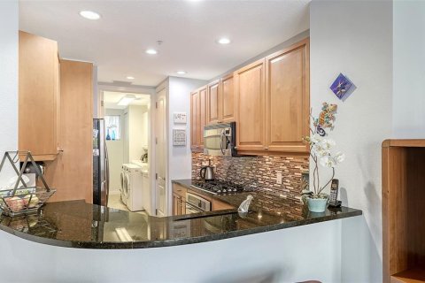 Touwnhouse à vendre à Sarasota, Floride: 2 chambres, 212.75 m2 № 1680455 - photo 17