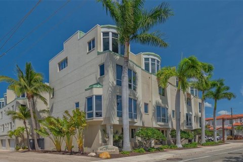 Touwnhouse à vendre à Sarasota, Floride: 2 chambres, 212.75 m2 № 1680455 - photo 1