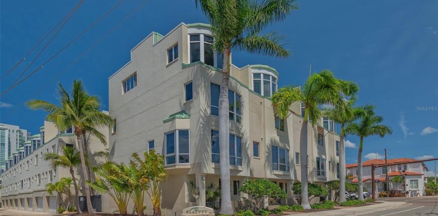Touwnhouse à Sarasota, Floride 2 chambres, 212.75 m2 № 1680455