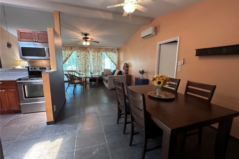 Casa en venta en Fort Lauderdale, Florida, 3 dormitorios, 105.91 m2 № 2049042 - foto 23