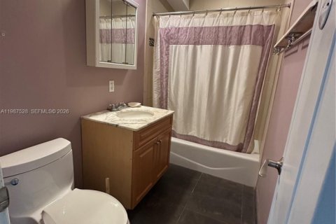 Casa en venta en Fort Lauderdale, Florida, 3 dormitorios, 105.91 m2 № 2049042 - foto 24