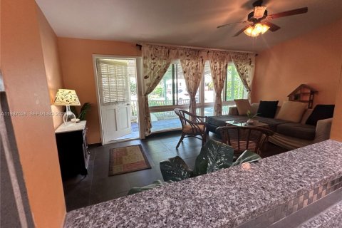 Casa en venta en Fort Lauderdale, Florida, 3 dormitorios, 105.91 m2 № 2049042 - foto 18