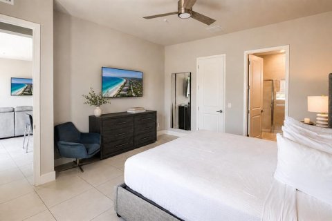 Condo in Four Corners, Florida, 4 bedrooms  № 2207321 - photo 14