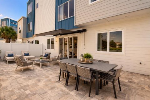 Condo in Four Corners, Florida, 4 bedrooms  № 2207321 - photo 5