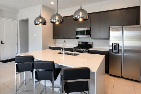 Condo in Four Corners, Florida, 4 bedrooms  № 2207321 - photo 10