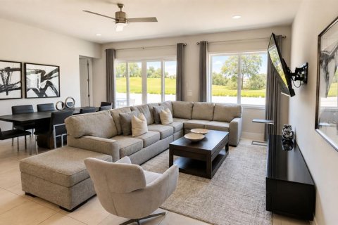Condo in Four Corners, Florida, 4 bedrooms  № 2207321 - photo 7