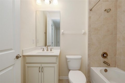 House in Venice, Florida 4 bedrooms, 225.01 sq.m. № 2356503 - photo 29