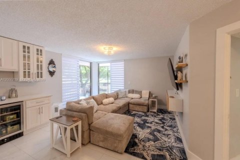 Copropriété à louer à Plantation, Floride: 3 chambres, 102.19 m2 № 2245937 - photo 3