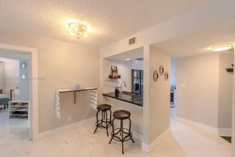 Copropriété à louer à Plantation, Floride: 3 chambres, 102.19 m2 № 2245937 - photo 5