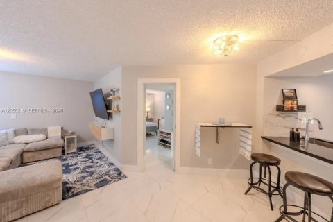 Copropriété à louer à Plantation, Floride: 3 chambres, 102.19 m2 № 2245937 - photo 4
