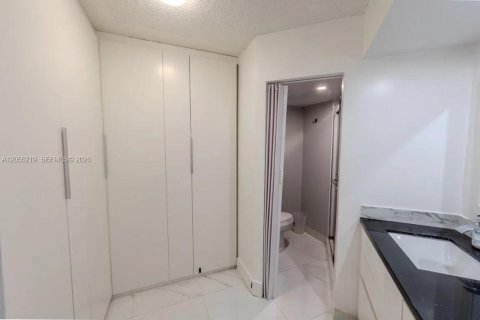 Copropriété à louer à Plantation, Floride: 3 chambres, 102.19 m2 № 2245937 - photo 16