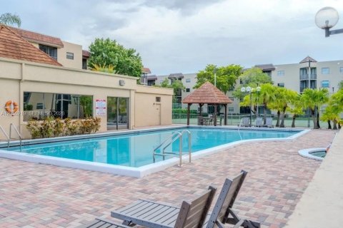 Copropriété à louer à Plantation, Floride: 3 chambres, 102.19 m2 № 2245937 - photo 30