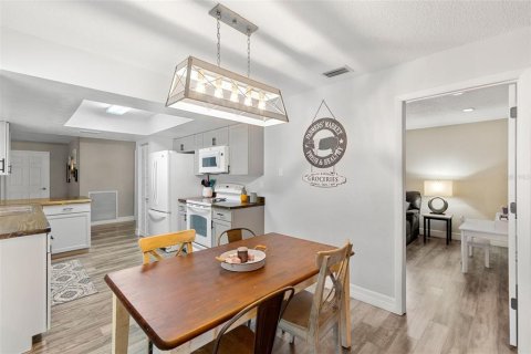 Casa en venta en Land O' Lakes, Florida, 3 dormitorios, 173.54 m2 № 1845213 - foto 12