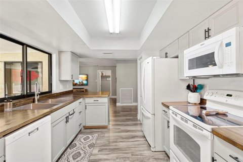 Casa en venta en Land O' Lakes, Florida, 3 dormitorios, 173.54 m2 № 1845213 - foto 9