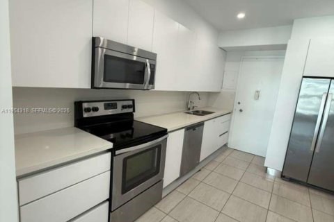 Condominio en alquiler en Miami Beach, Florida, 2 dormitorios, 116.87 m2 № 2009105 - foto 7