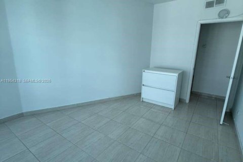 Condominio en alquiler en Miami Beach, Florida, 2 dormitorios, 116.87 m2 № 2009105 - foto 18