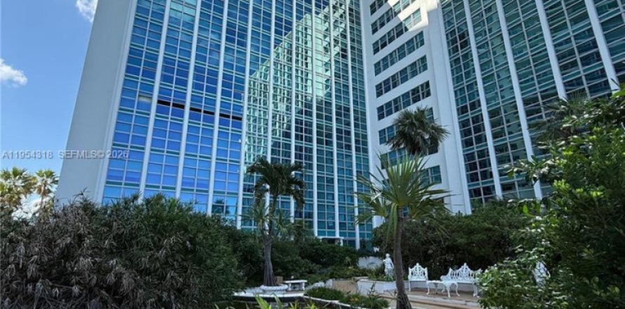 Condominio en Miami Beach, Florida, 2 dormitorios  № 2009105