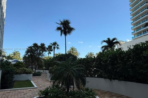 Condominio en alquiler en Miami Beach, Florida, 2 dormitorios, 116.87 m2 № 2009105 - foto 30