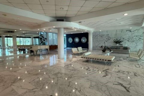 Condominio en alquiler en Miami Beach, Florida, 2 dormitorios, 116.87 m2 № 2009105 - foto 28