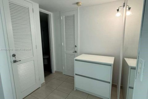 Condominio en alquiler en Miami Beach, Florida, 2 dormitorios, 116.87 m2 № 2009105 - foto 14