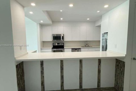 Condominio en alquiler en Miami Beach, Florida, 2 dormitorios, 116.87 m2 № 2009105 - foto 5