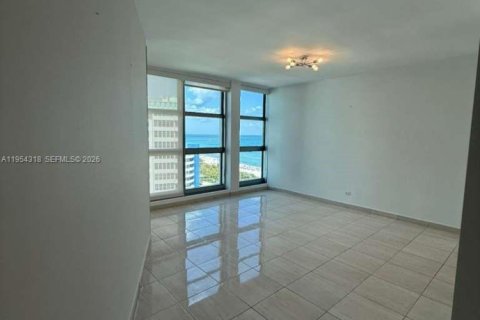 Condominio en alquiler en Miami Beach, Florida, 2 dormitorios, 116.87 m2 № 2009105 - foto 22