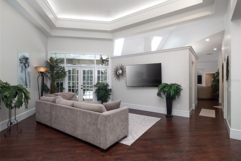House in Gainesville, Florida 4 bedrooms, 286.98 sq.m. № 2418670 - photo 8