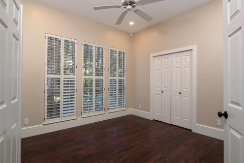 House in Gainesville, Florida 4 bedrooms, 286.98 sq.m. № 2418670 - photo 9