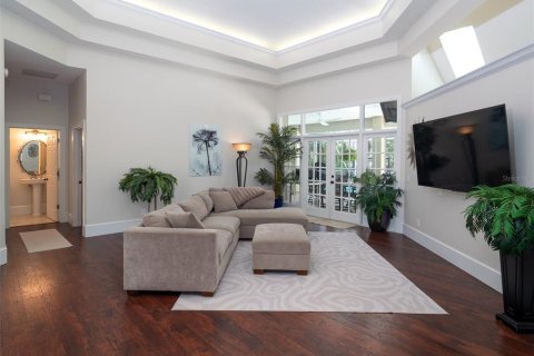 House in Gainesville, Florida 4 bedrooms, 286.98 sq.m. № 2418670 - photo 2