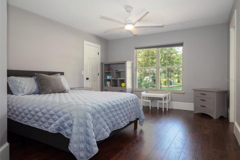 House in Gainesville, Florida 4 bedrooms, 286.98 sq.m. № 2418670 - photo 21