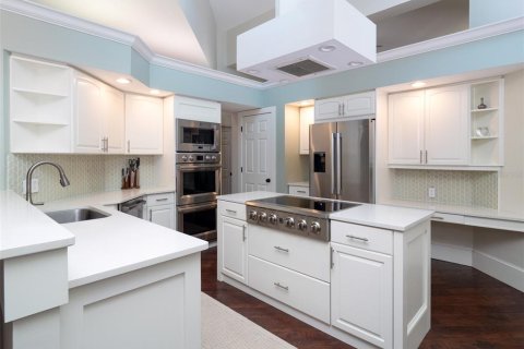 House in Gainesville, Florida 4 bedrooms, 286.98 sq.m. № 2418670 - photo 10