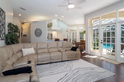 House in Gainesville, Florida 4 bedrooms, 286.98 sq.m. № 2418670 - photo 14