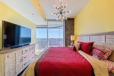 Condo in Orlando, Florida, 2 bedrooms  № 1882831 - photo 14